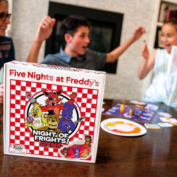 3/$55❤️Funko Five Nights At Freddy's NIGHT OF FRIGHTS! Board Game +4 Minifigures - Picture 6 of 16